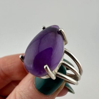 Gemporia Sterling Silver and Amethyst Ring