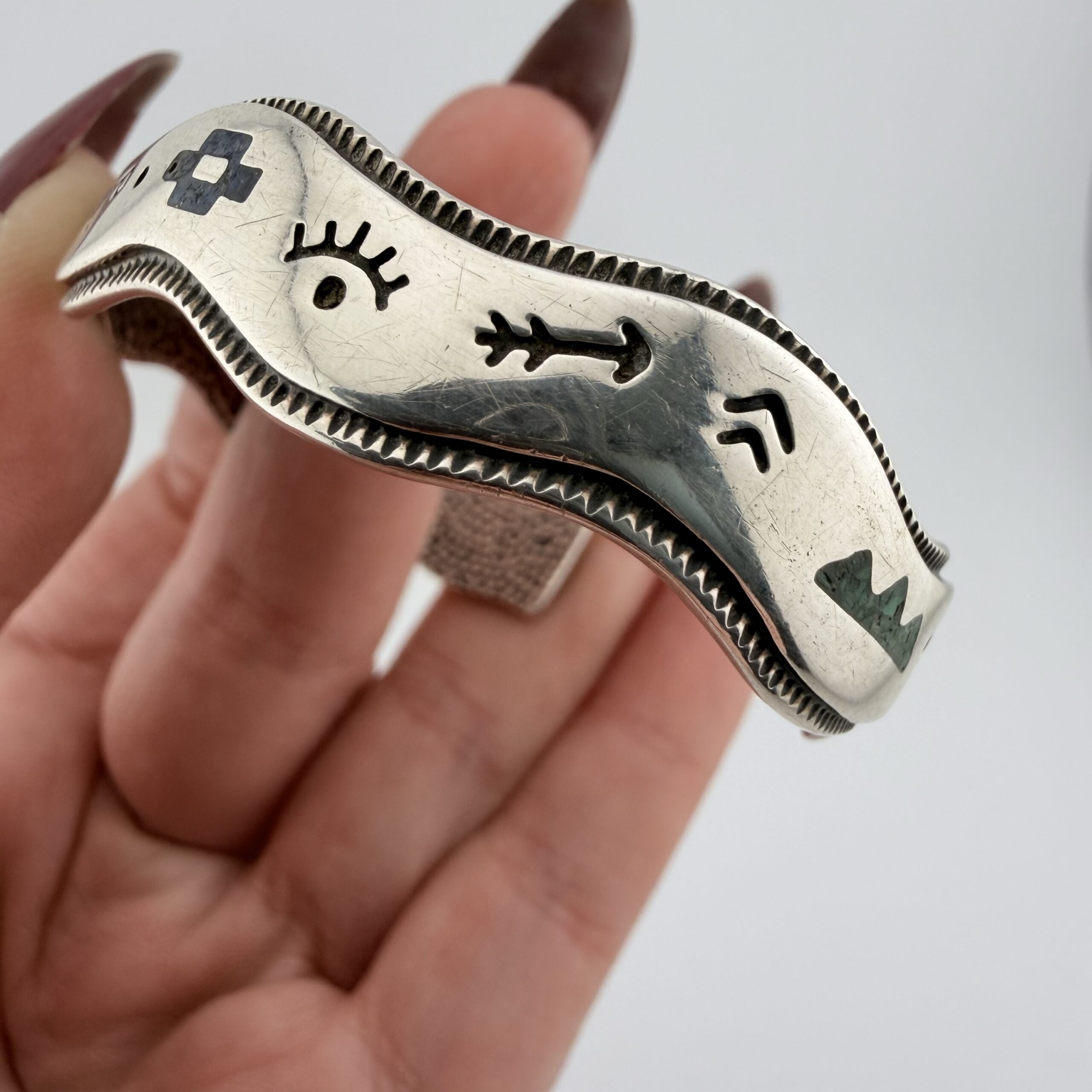 Vintage Old Carlisle Native American Sterling Silver Story Teller Cuff Bracelet - Image 5