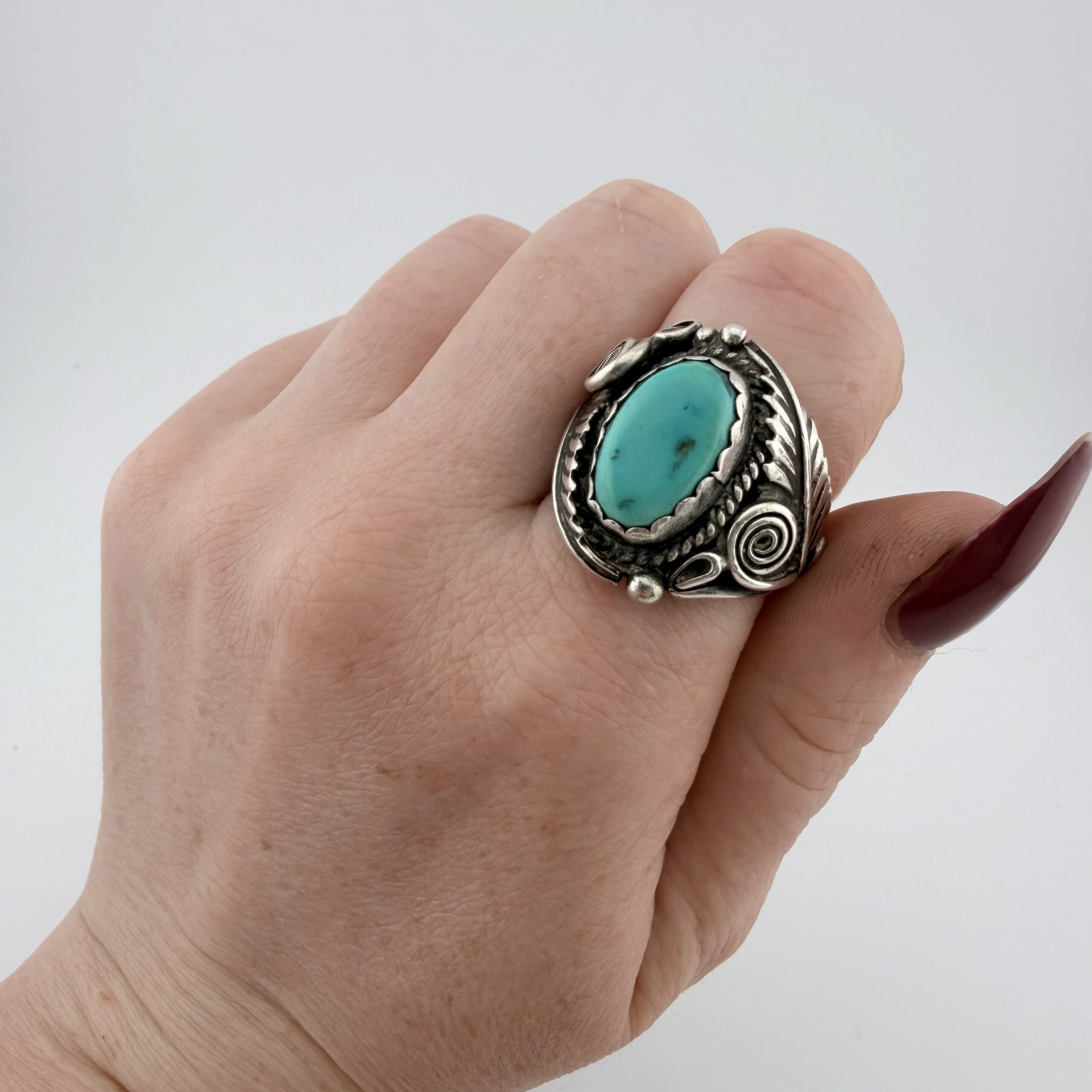 Vintage Ben Shiley Native American Sterling Silver and Turquoise Ring - Image 9