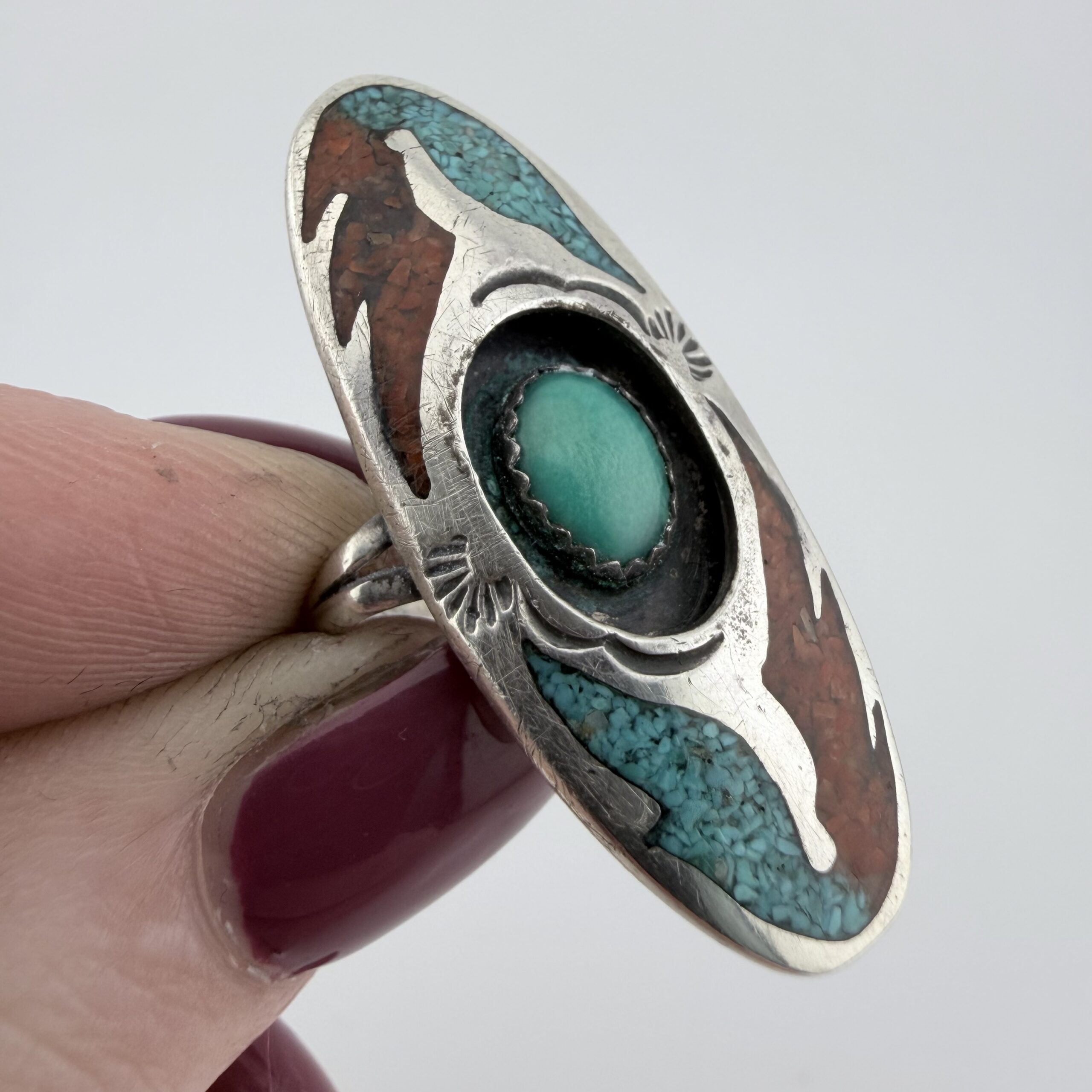 Vintage Native American Sterling Silver, Turquoise and Coral Shield Ring - Image 3