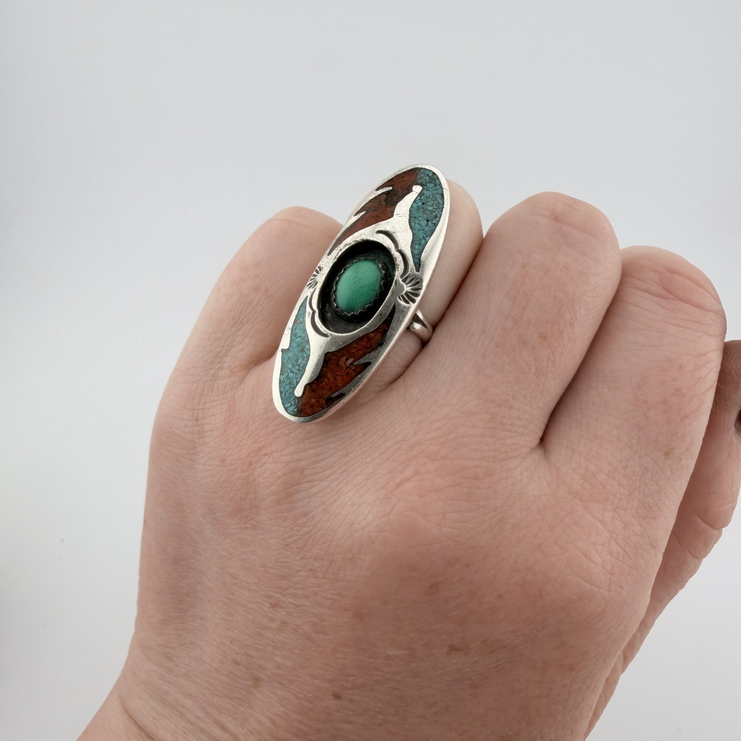Vintage Native American Sterling Silver, Turquoise and Coral Shield Ring - Image 6