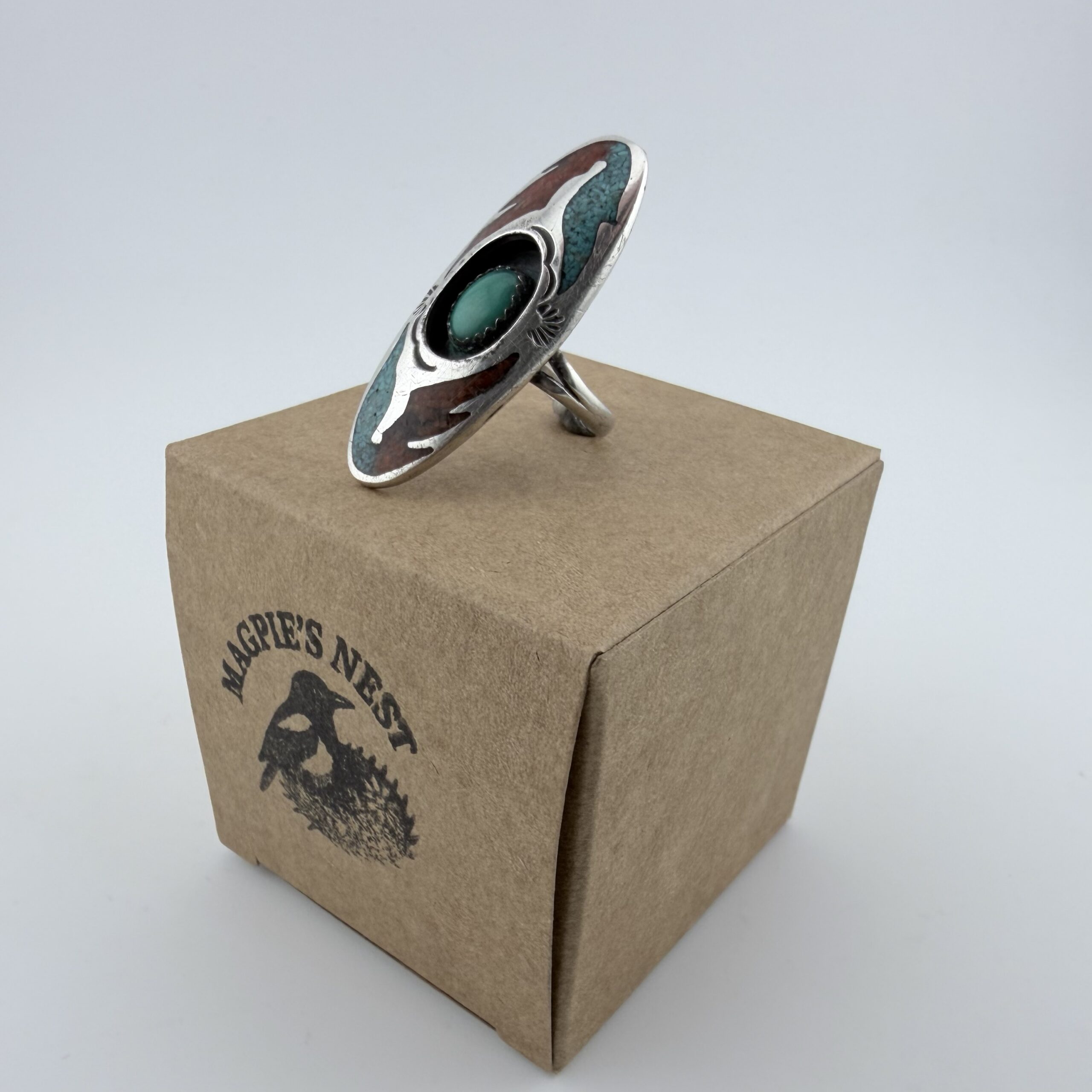 Vintage Native American Sterling Silver, Turquoise and Coral Shield Ring - Image 7