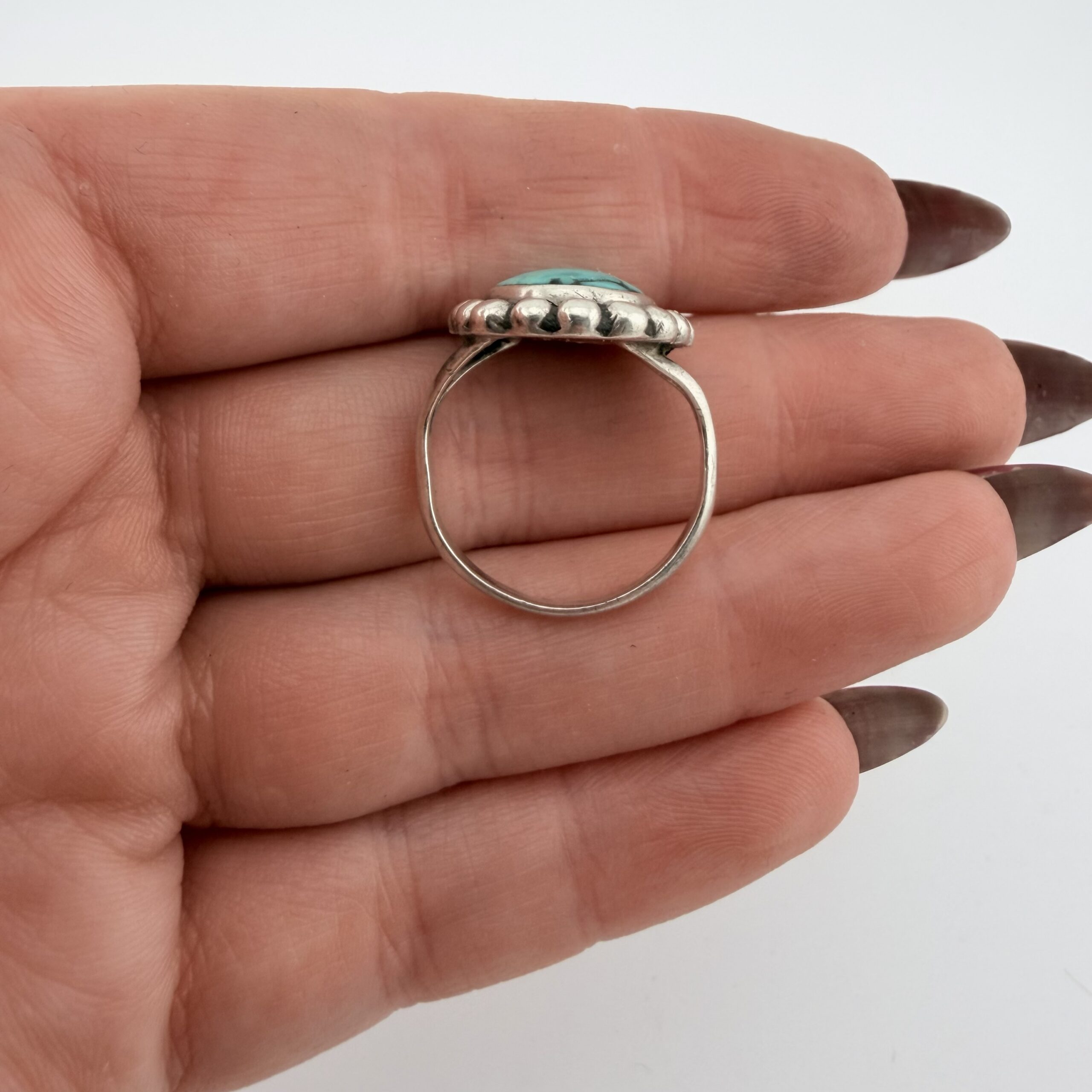 Vintage Native American Sterling Silver and Turquoise Ring - Image 5