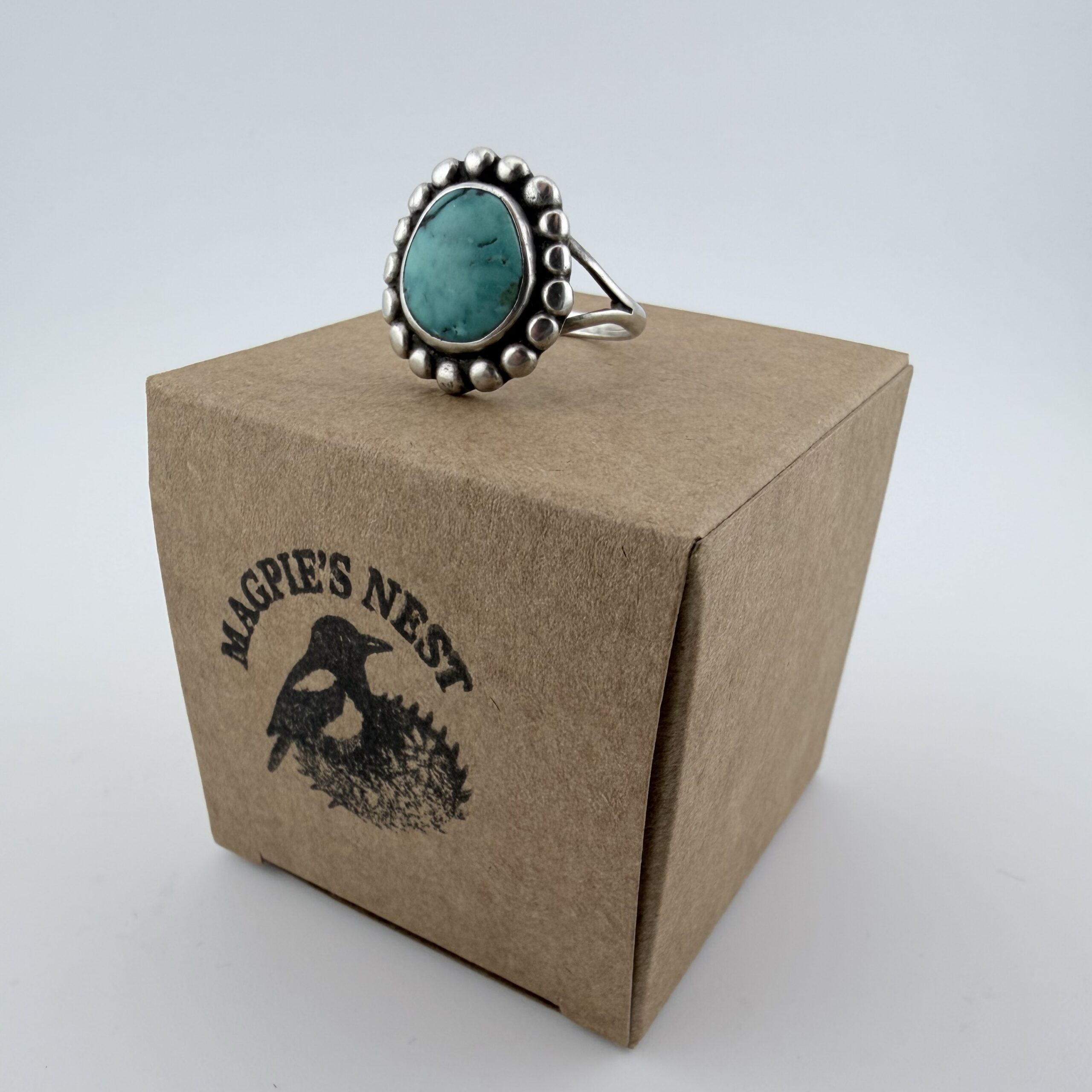 Vintage Native American Sterling Silver and Turquoise Ring - Image 9