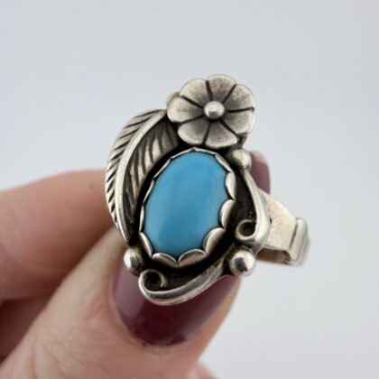 Vintage Wheeler Manufacturing Native American Sterling Silver and Turquoise Flower Ring