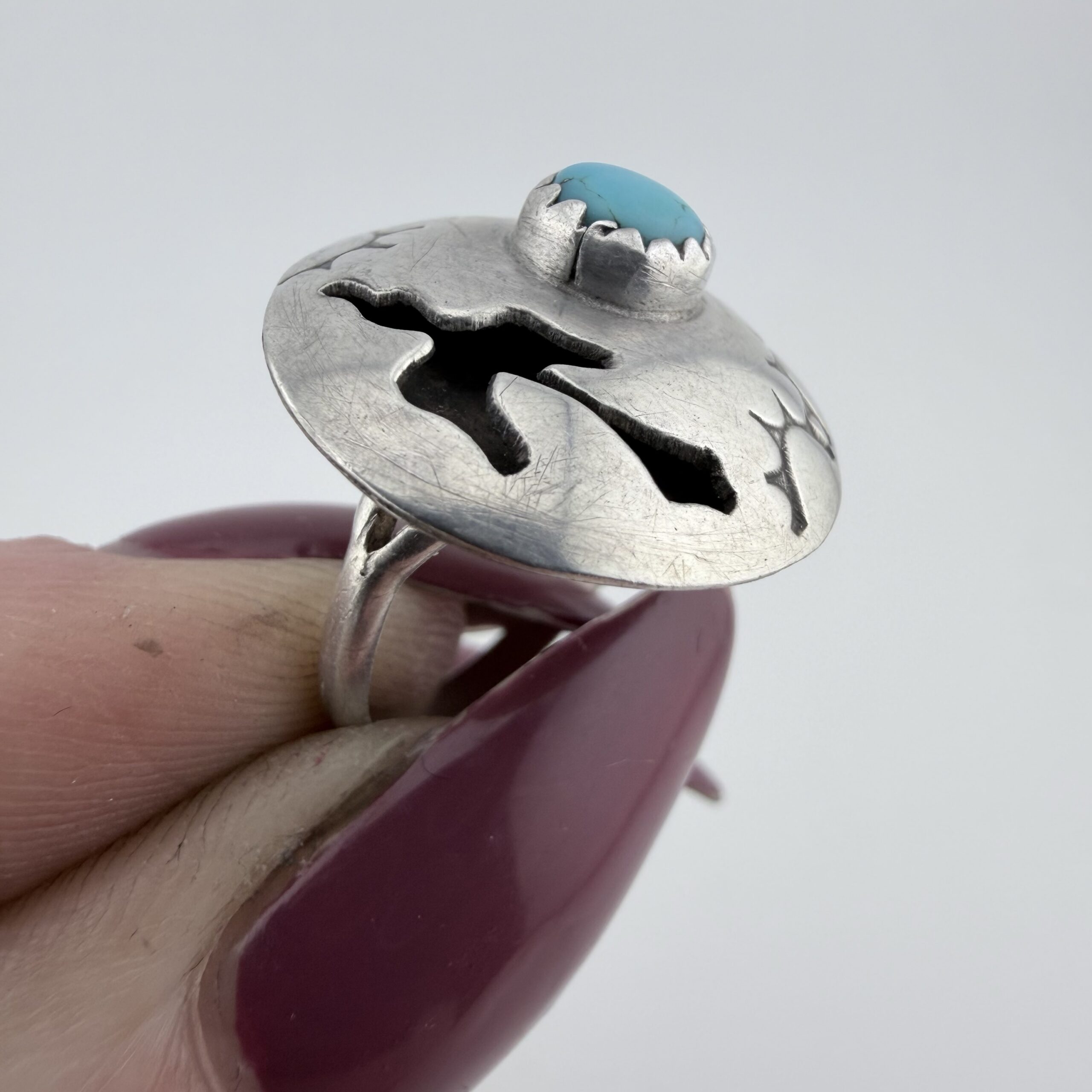 Vintage Native American Sterling Silver and Turquoise Thunderbird Ring - Image 4
