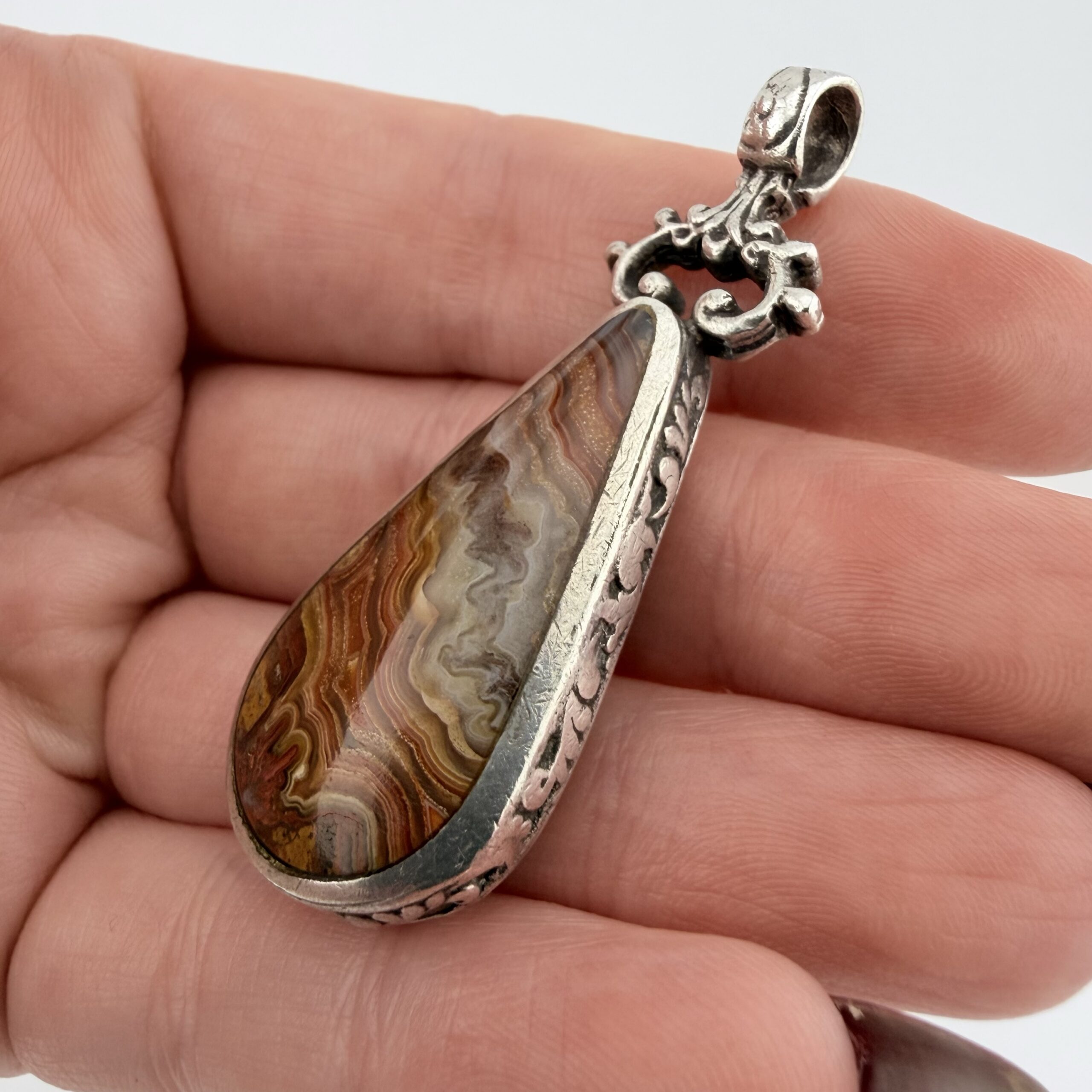 Vintage David Scott Walker Sterling Silver, Mexican Crazy Lace and Honey Agate Double Sided Pendant - Image 4