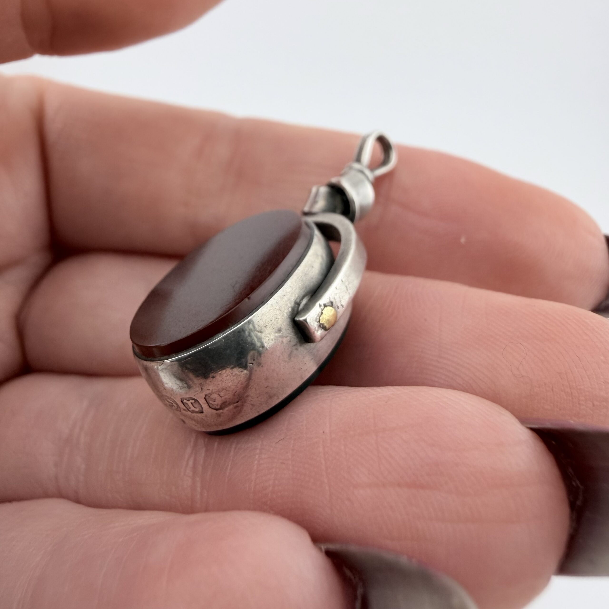 Victorian 1890s Sterling Silver, Bloodstone and Carnelian Double Sided Spinning Pendant - Image 5