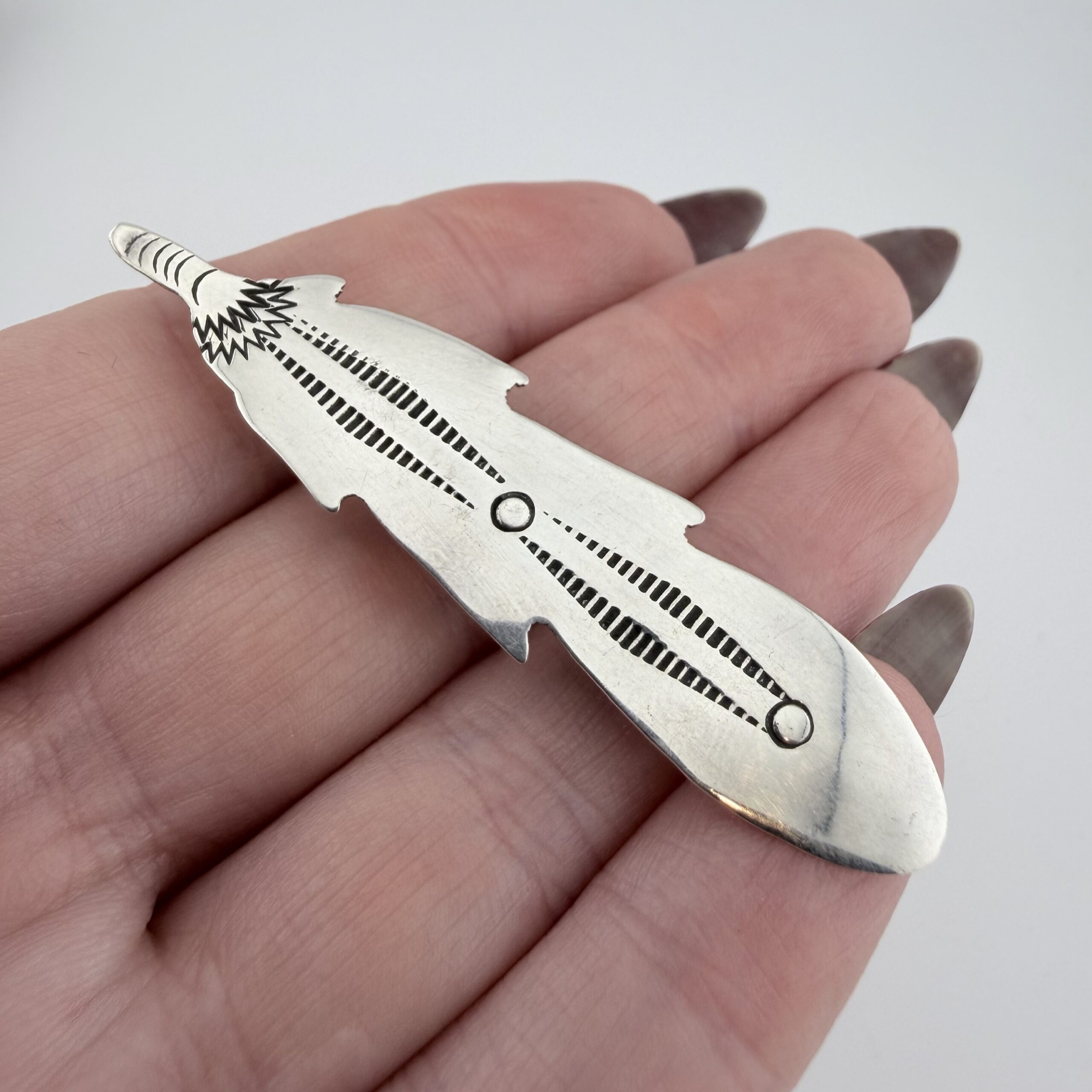 Vintage Native American Sterling Silver Feather Pendant / Brooch - Image 2