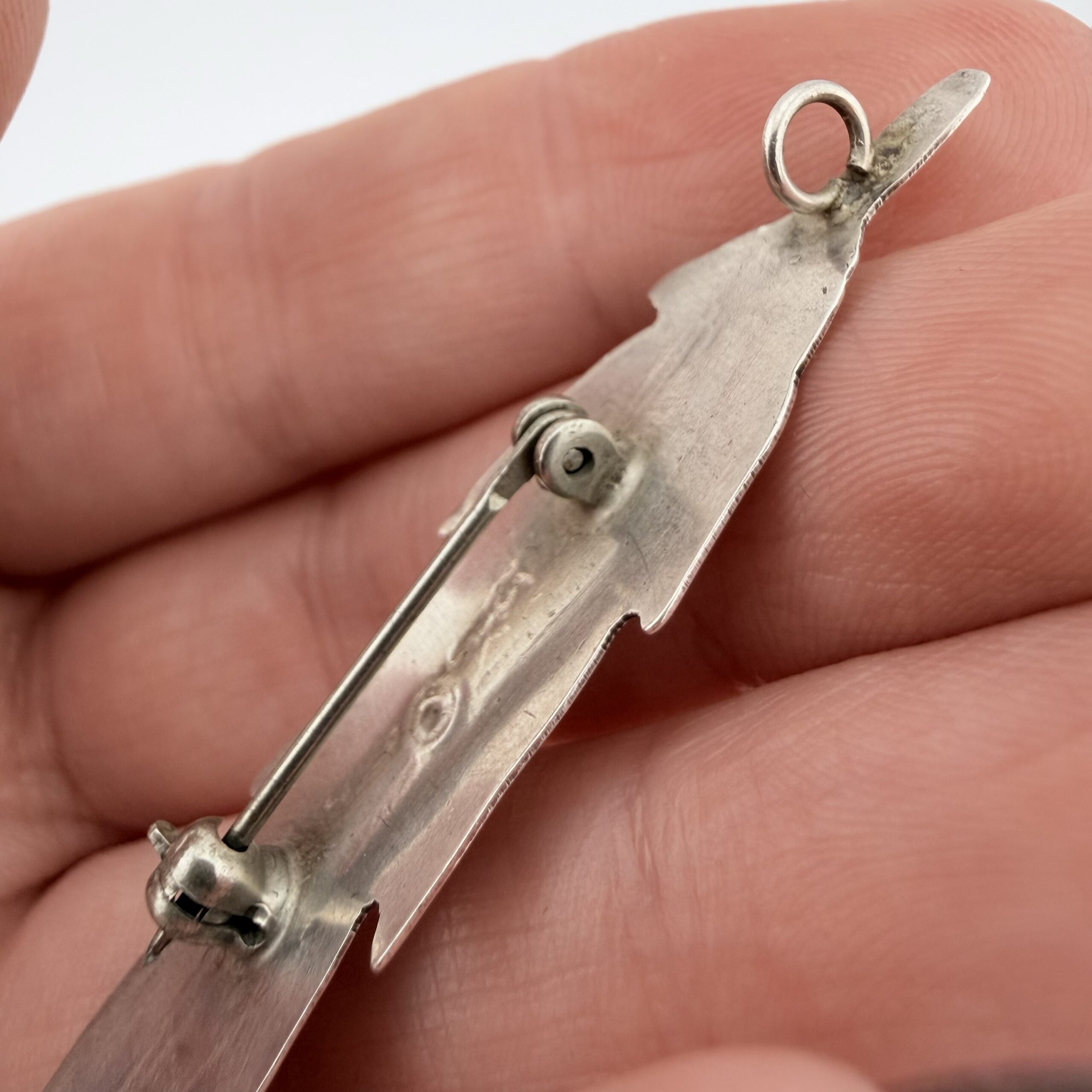 Vintage Native American Sterling Silver Feather Pendant / Brooch - Image 4