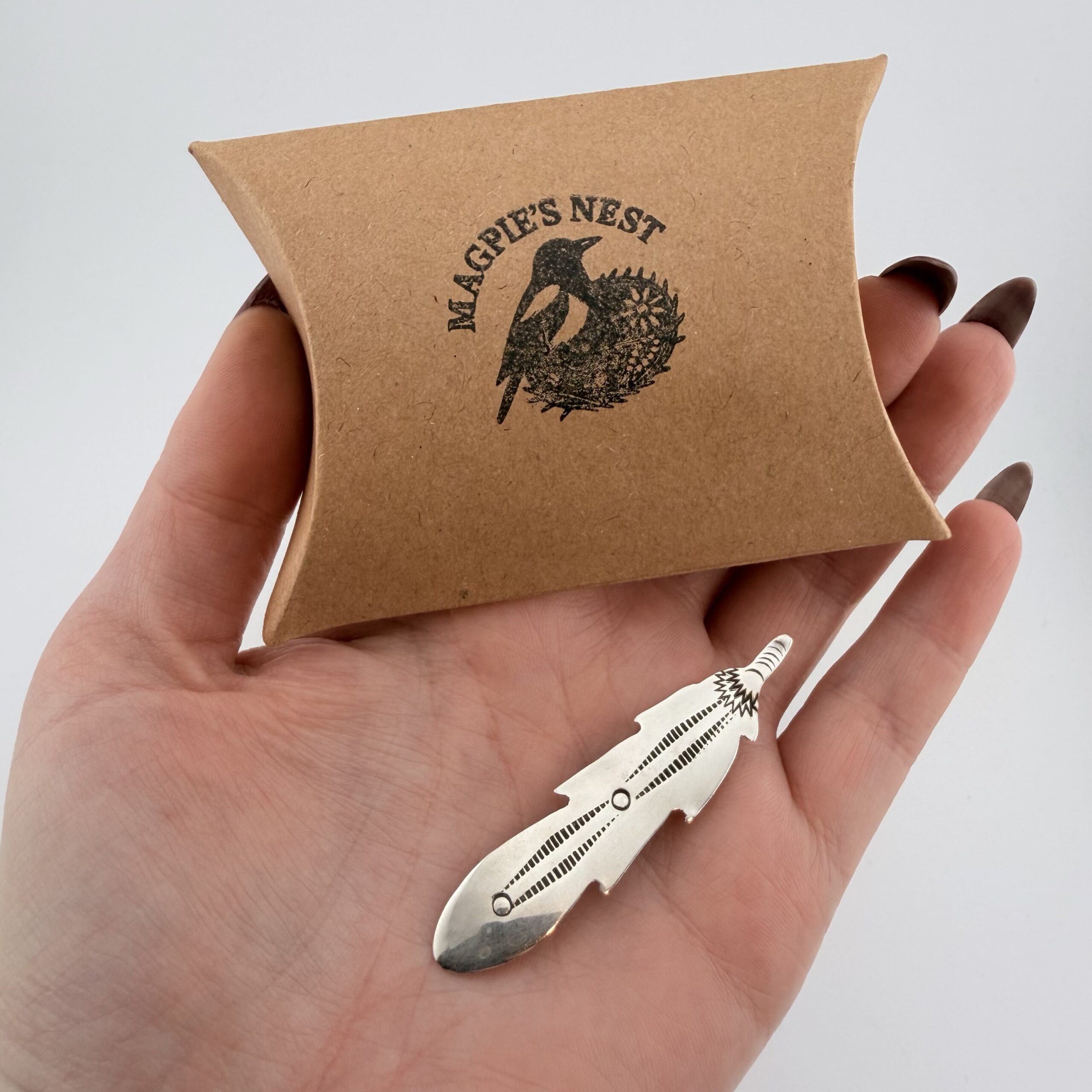 Vintage Native American Sterling Silver Feather Pendant / Brooch - Image 6