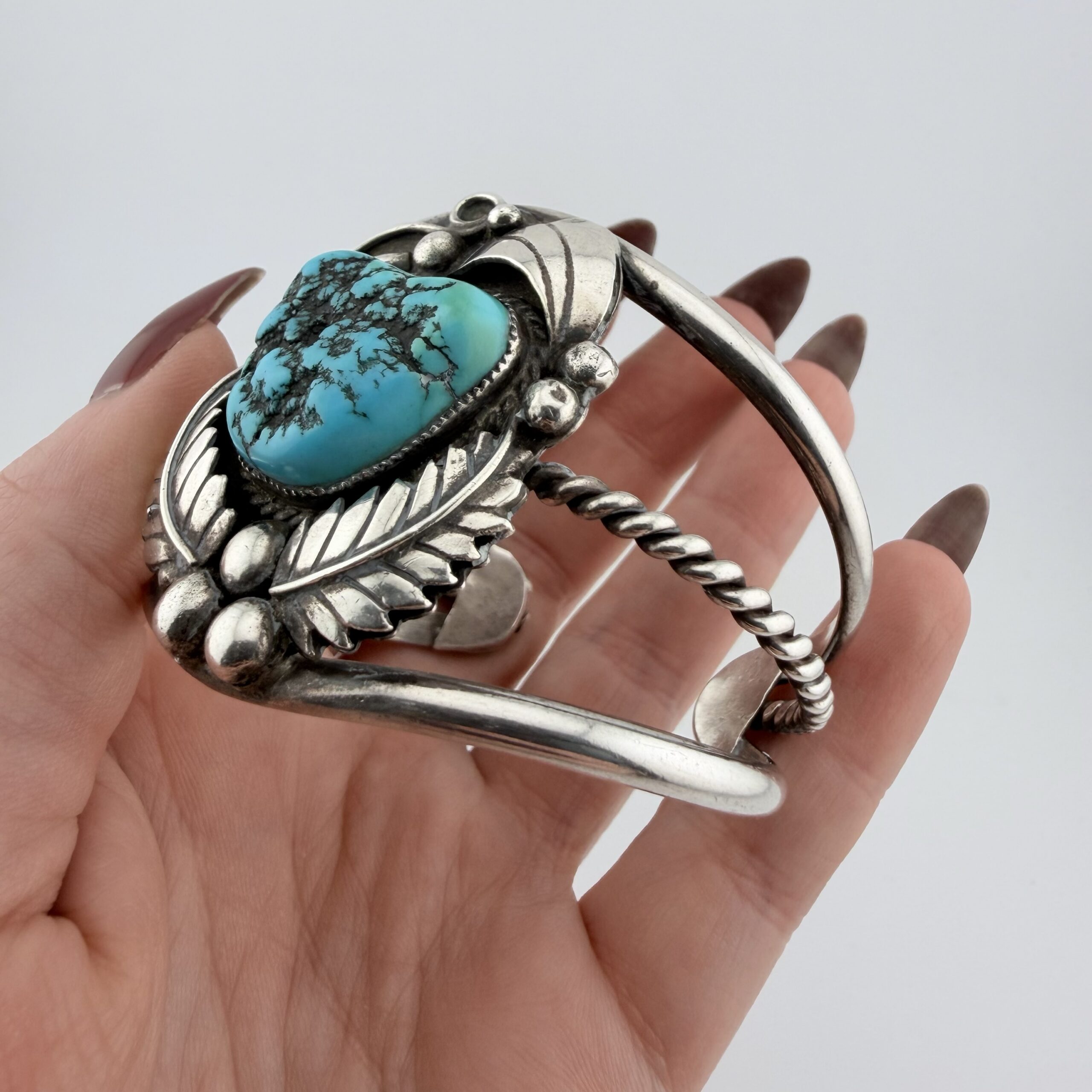 Large Vintage Native American Navajo Sterling Silver and Turquoise Cuff - Image 5