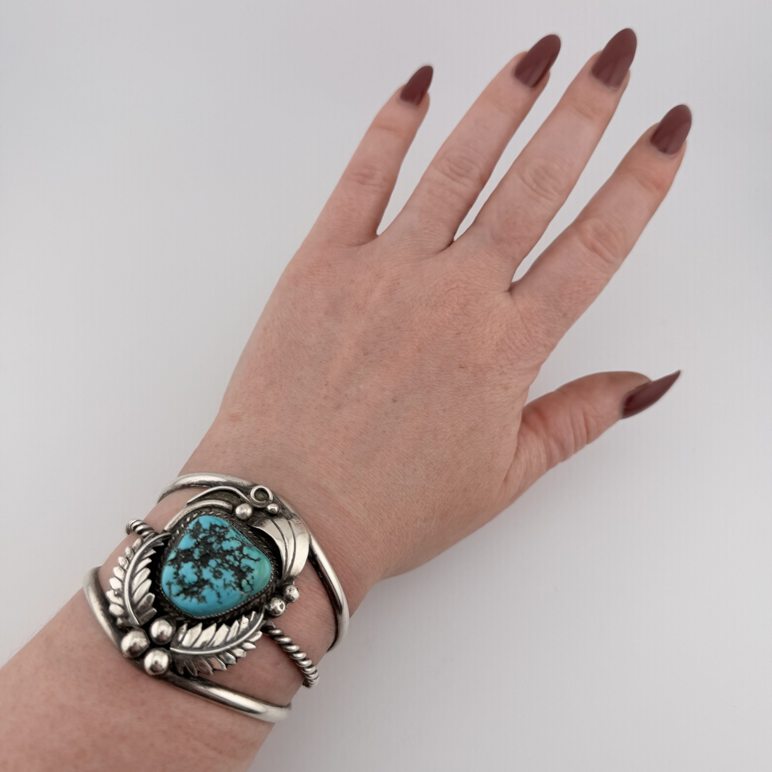 Large Vintage Native American Navajo Sterling Silver and Turquoise Cuff - Image 8