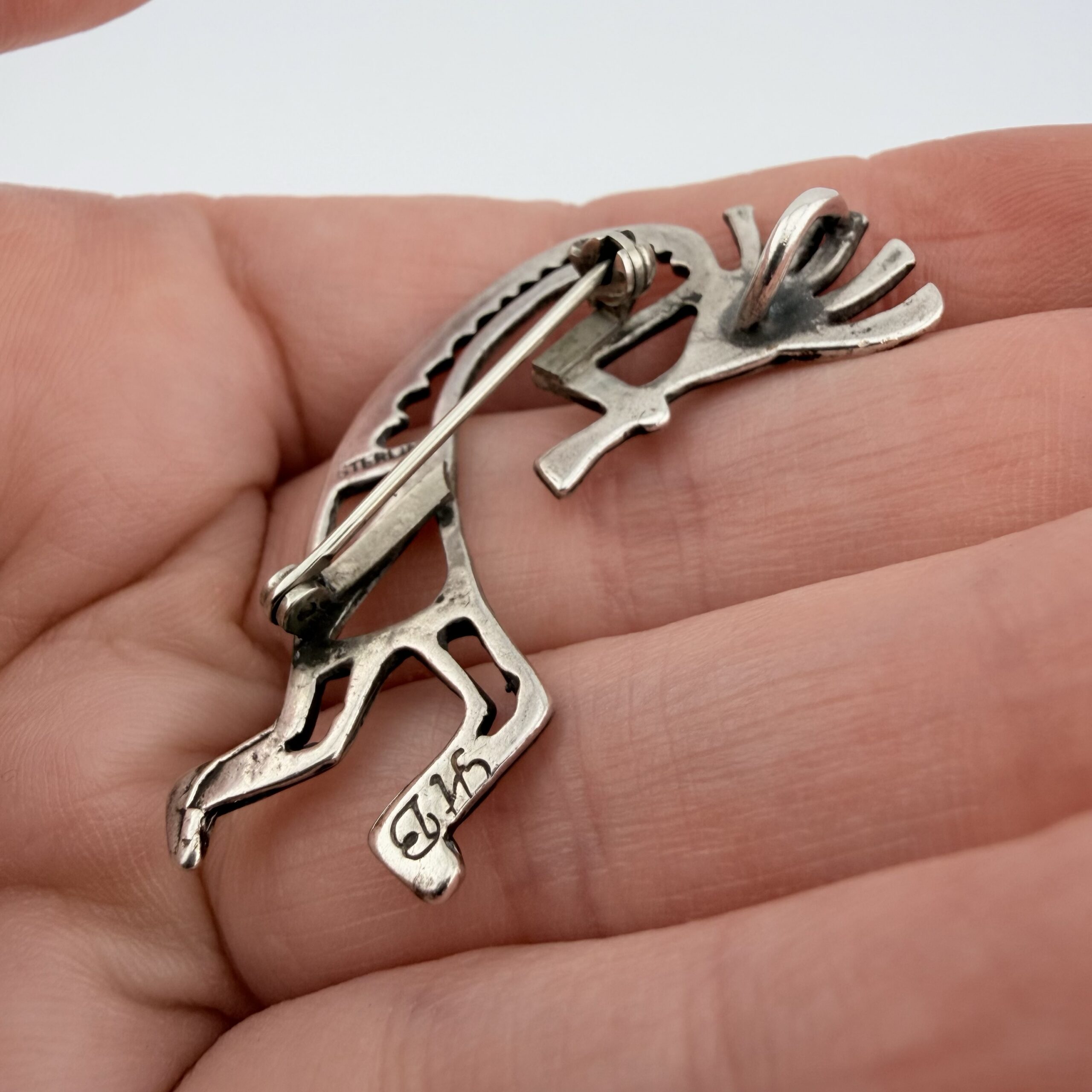 Vintage Native American Sterling Silver Kokopelli Flute Player Pendant / Brooch - Image 4