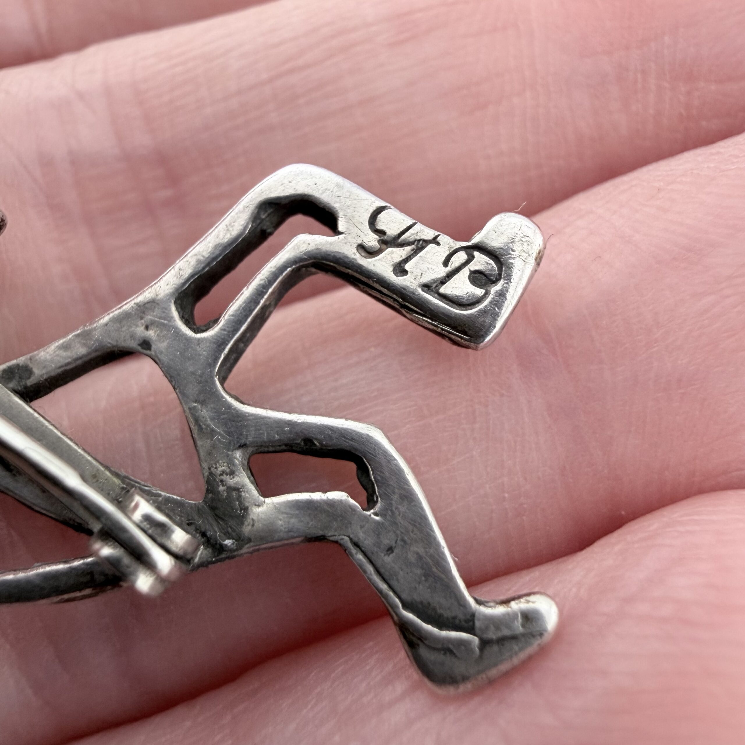 Vintage Native American Sterling Silver Kokopelli Flute Player Pendant / Brooch - Image 5