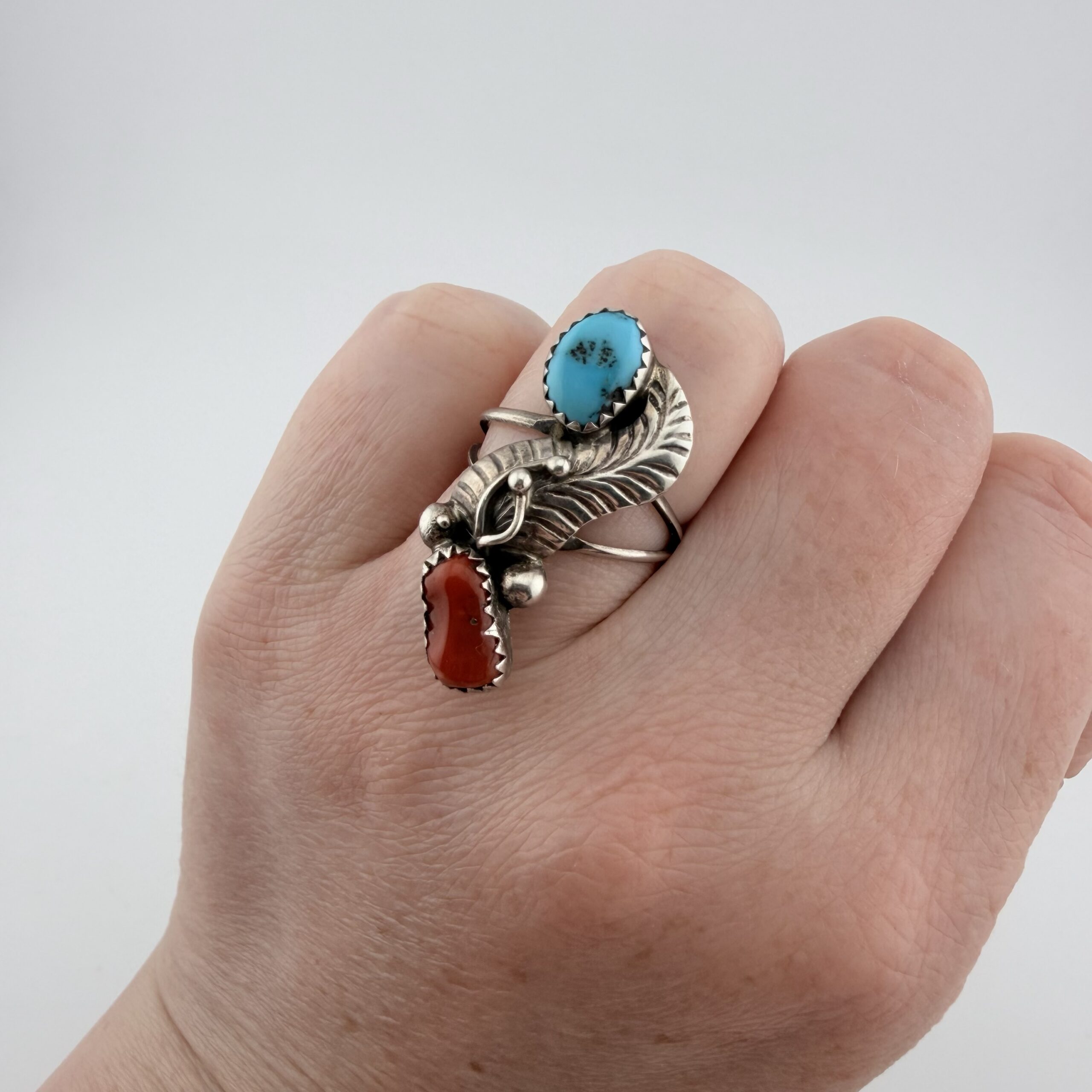 Vintage Native American Sterling Silver, Turquoise and Coral Ring - Image 7