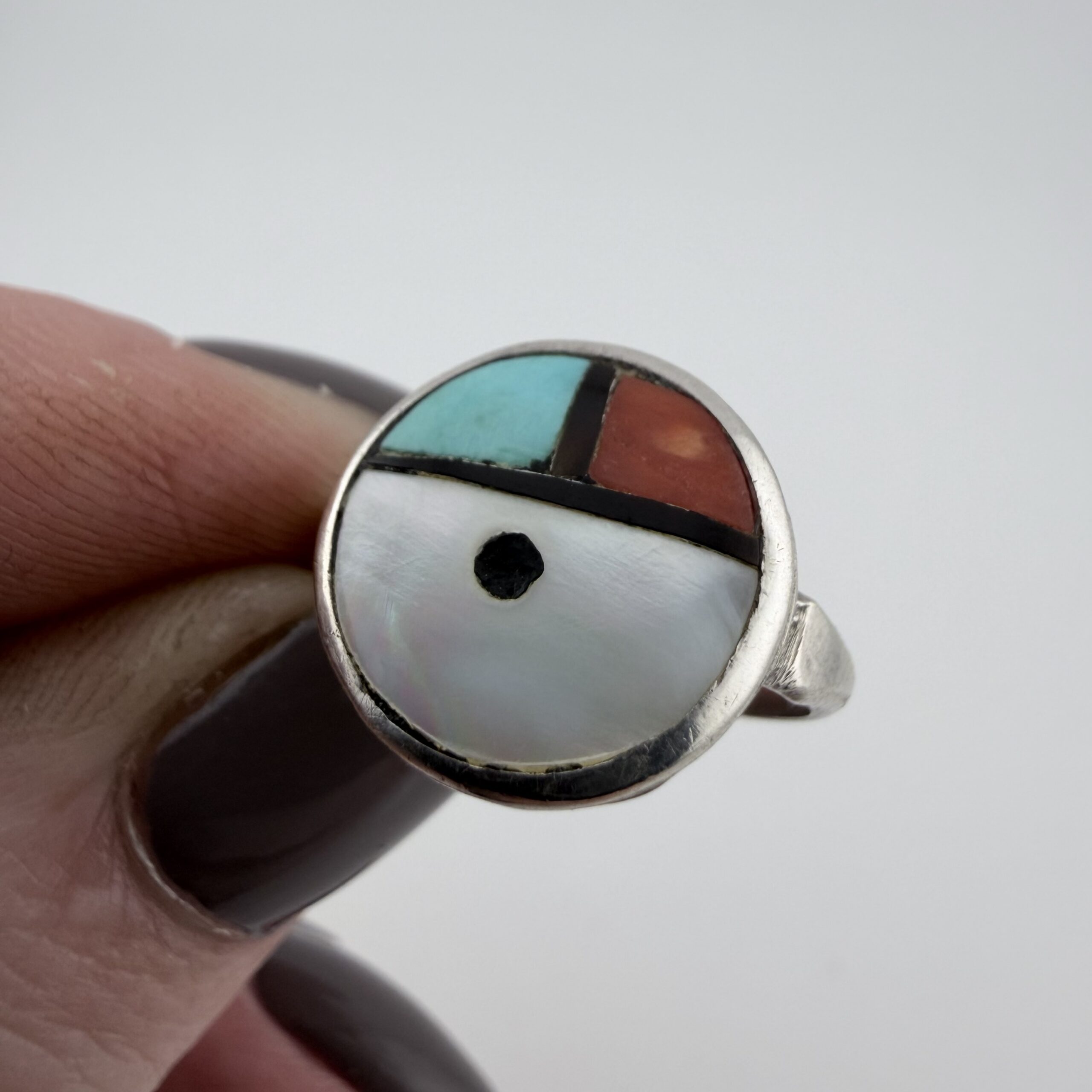 Vintage Native American Sterling Silver Zuni Zia Sunface Ring