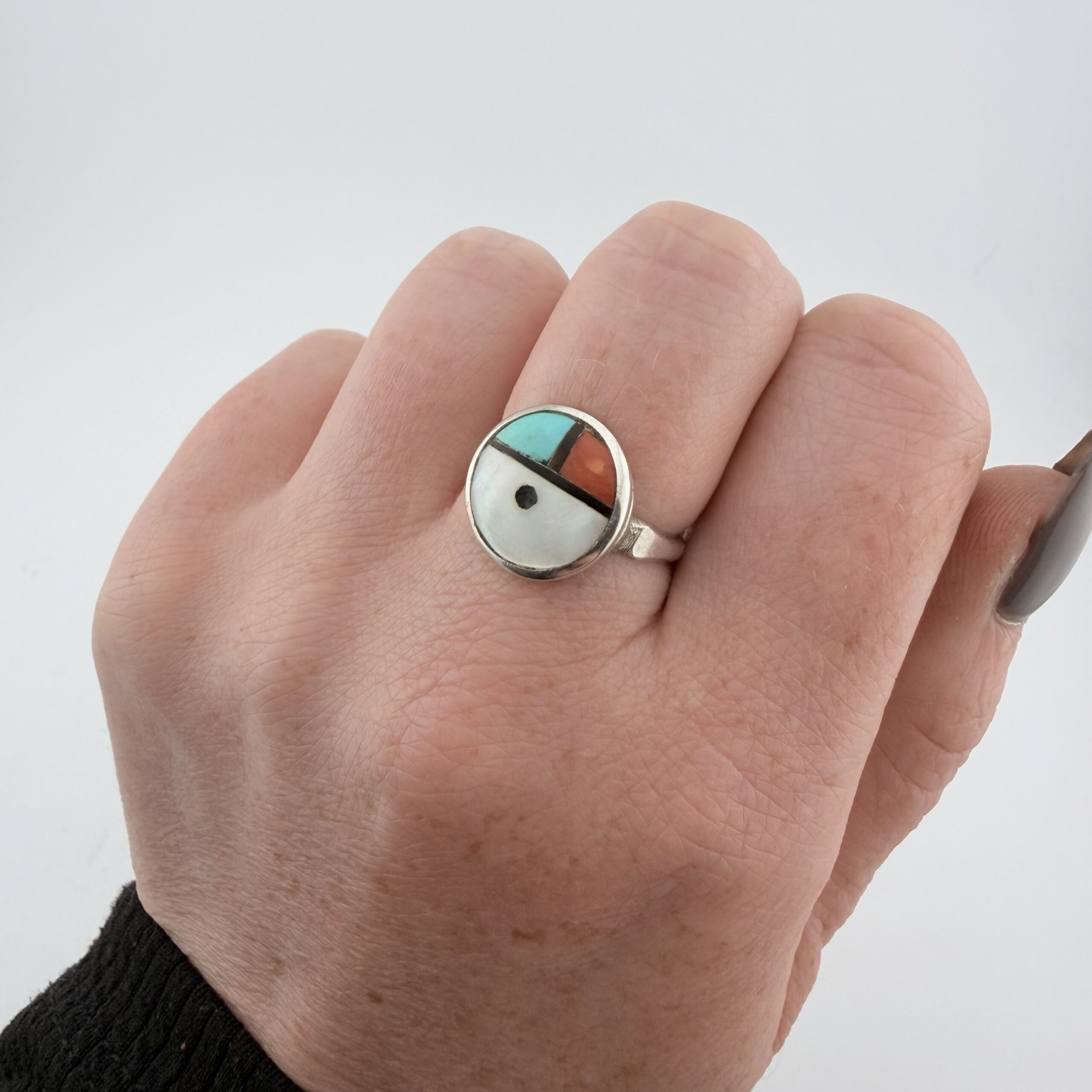 Vintage Native American Sterling Silver Zuni Zia Sunface Ring - Image 6