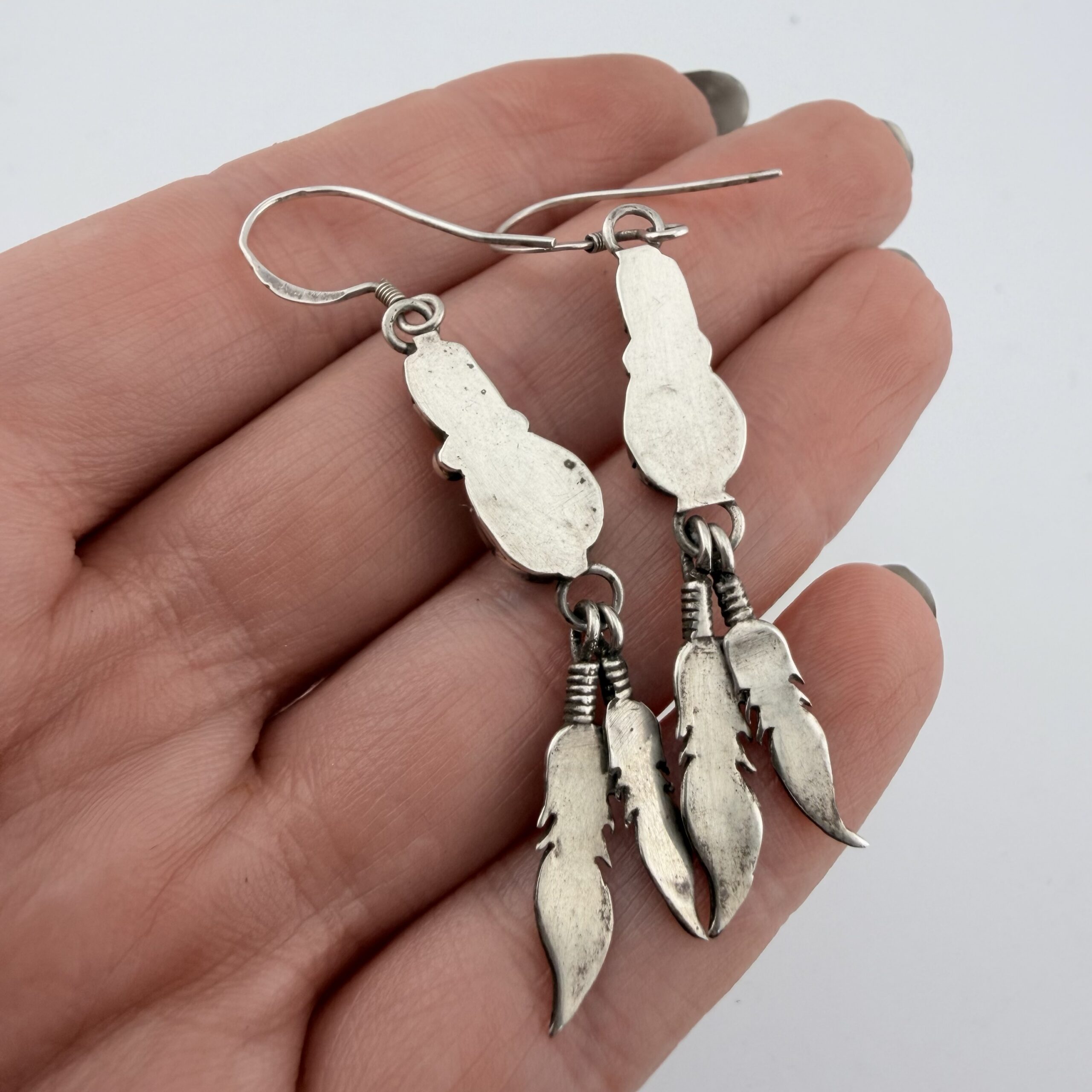 Vintage Native American Sterling Silver, Turquoise and Coral Feather Earrings - Image 4