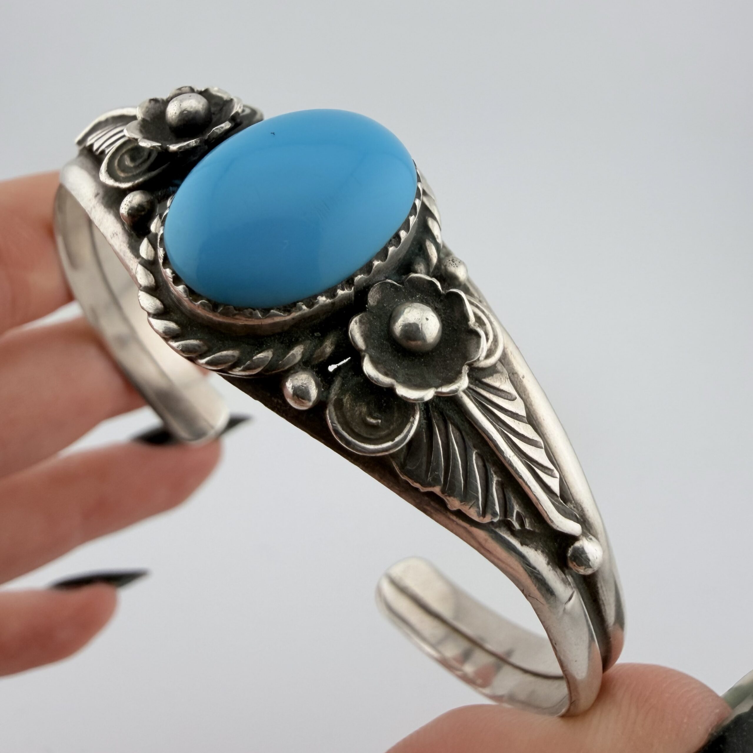 Native American Navajo Sterling Silver and Turquoise Cuff Bracelet - Image 3