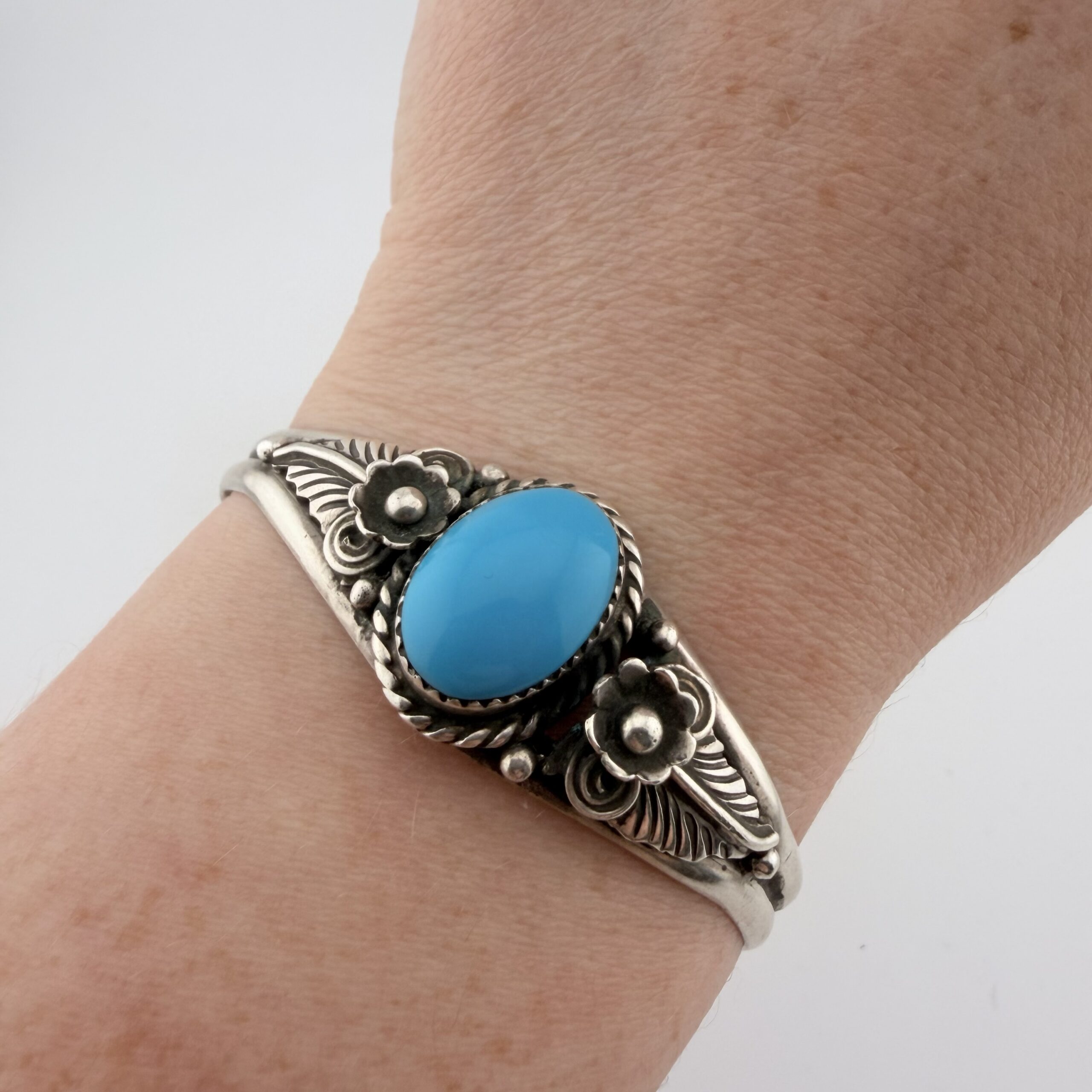 Native American Navajo Sterling Silver and Turquoise Cuff Bracelet - Image 8