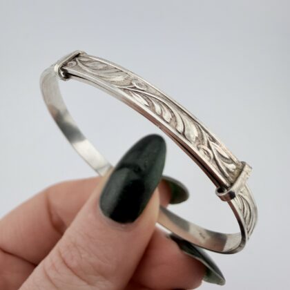 Vintage W. J. Sutton Sterling Silver Baby / Children’s Bangle