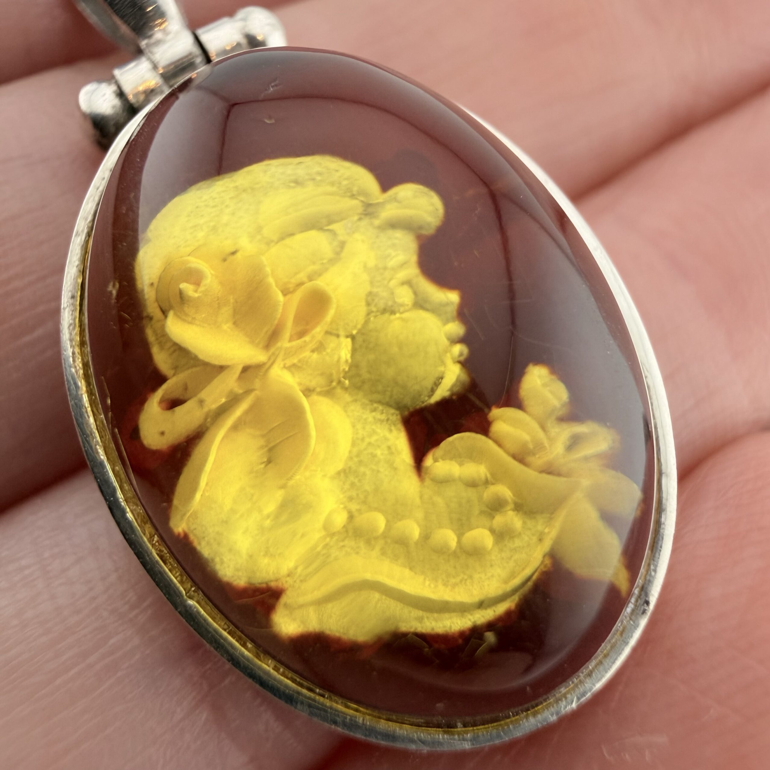 Vintage Sterling Silver and Reverse Intaglio Amber Cameo Pendant - Image 4