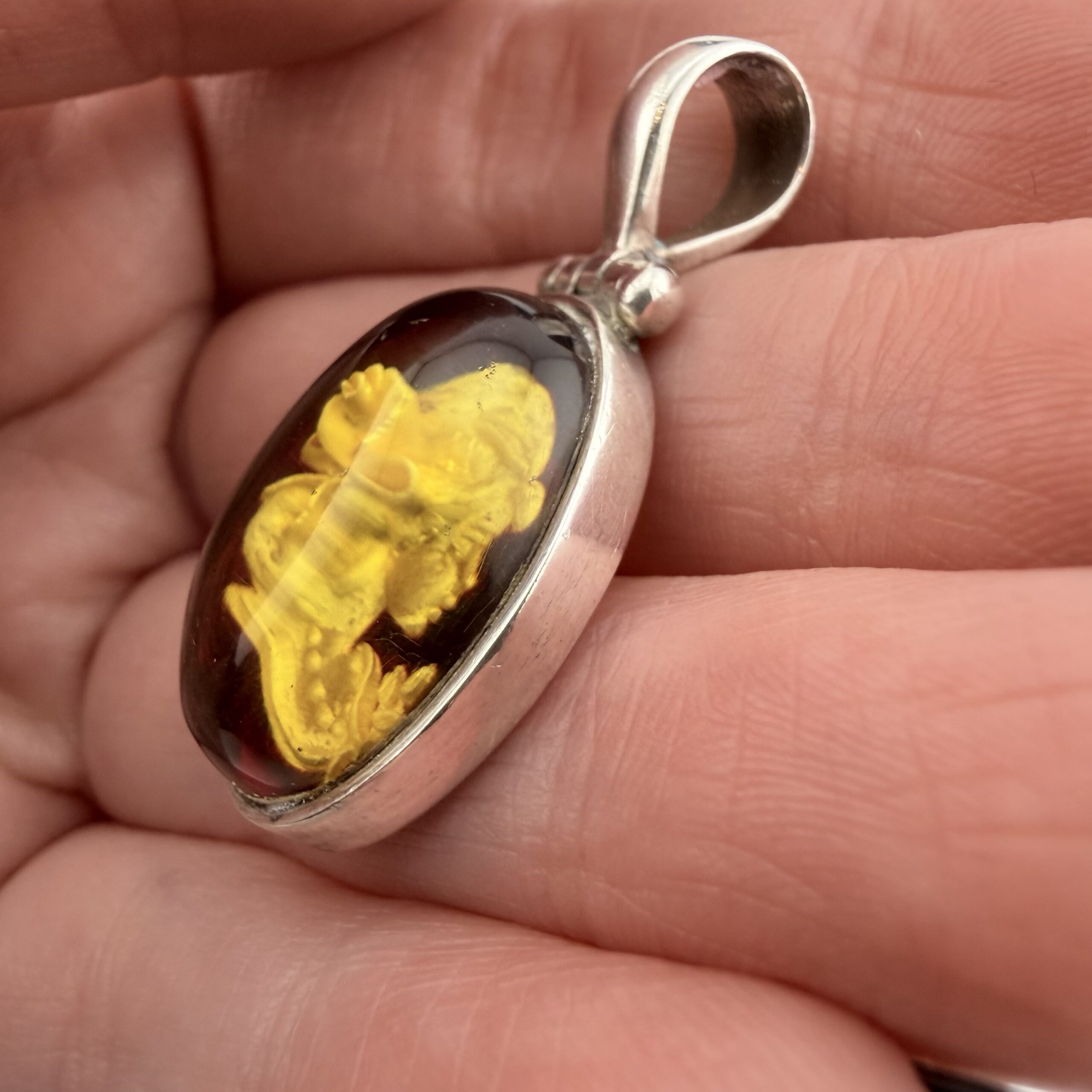 Vintage Sterling Silver and Reverse Intaglio Amber Cameo Pendant - Image 5