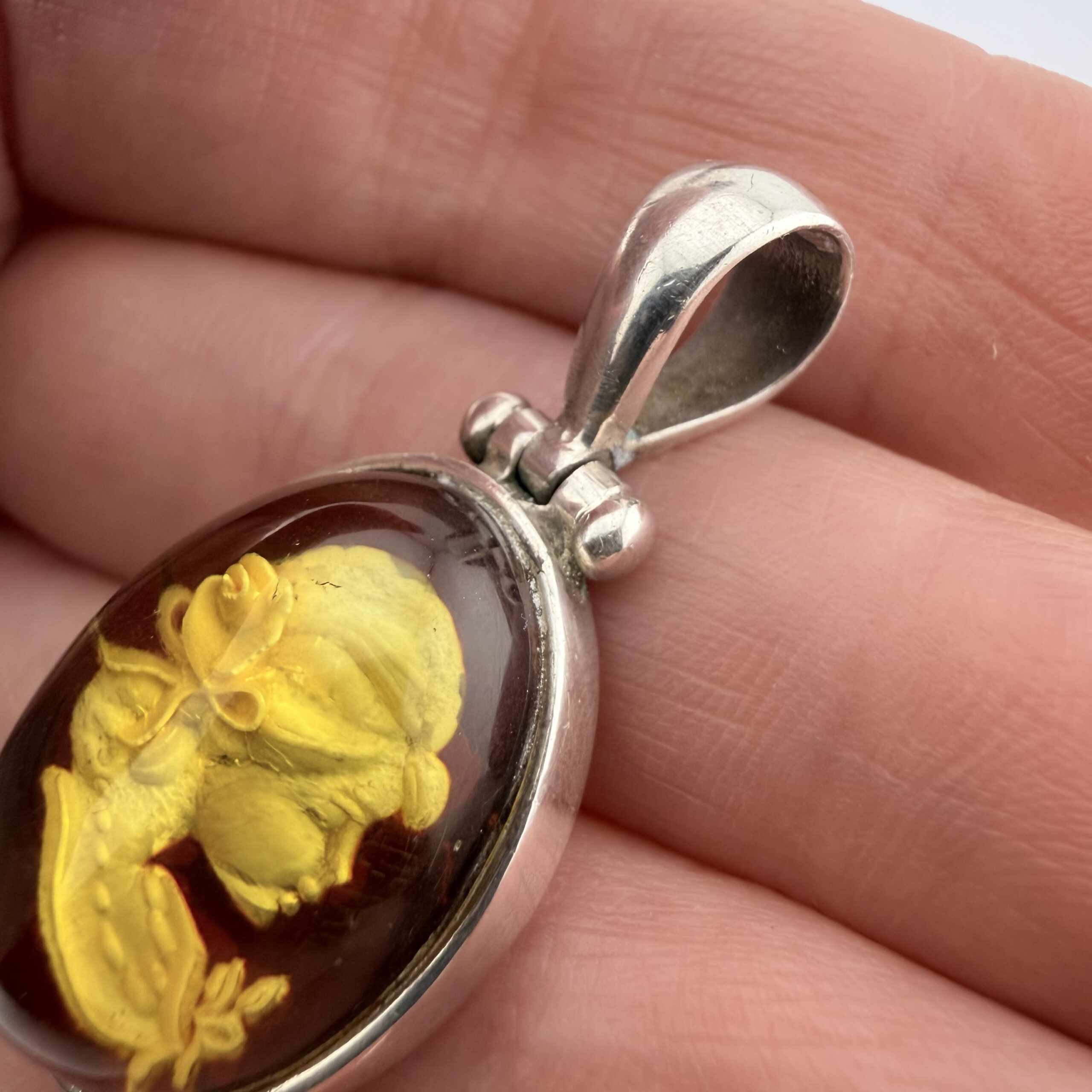 Vintage Sterling Silver and Reverse Intaglio Amber Cameo Pendant - Image 6