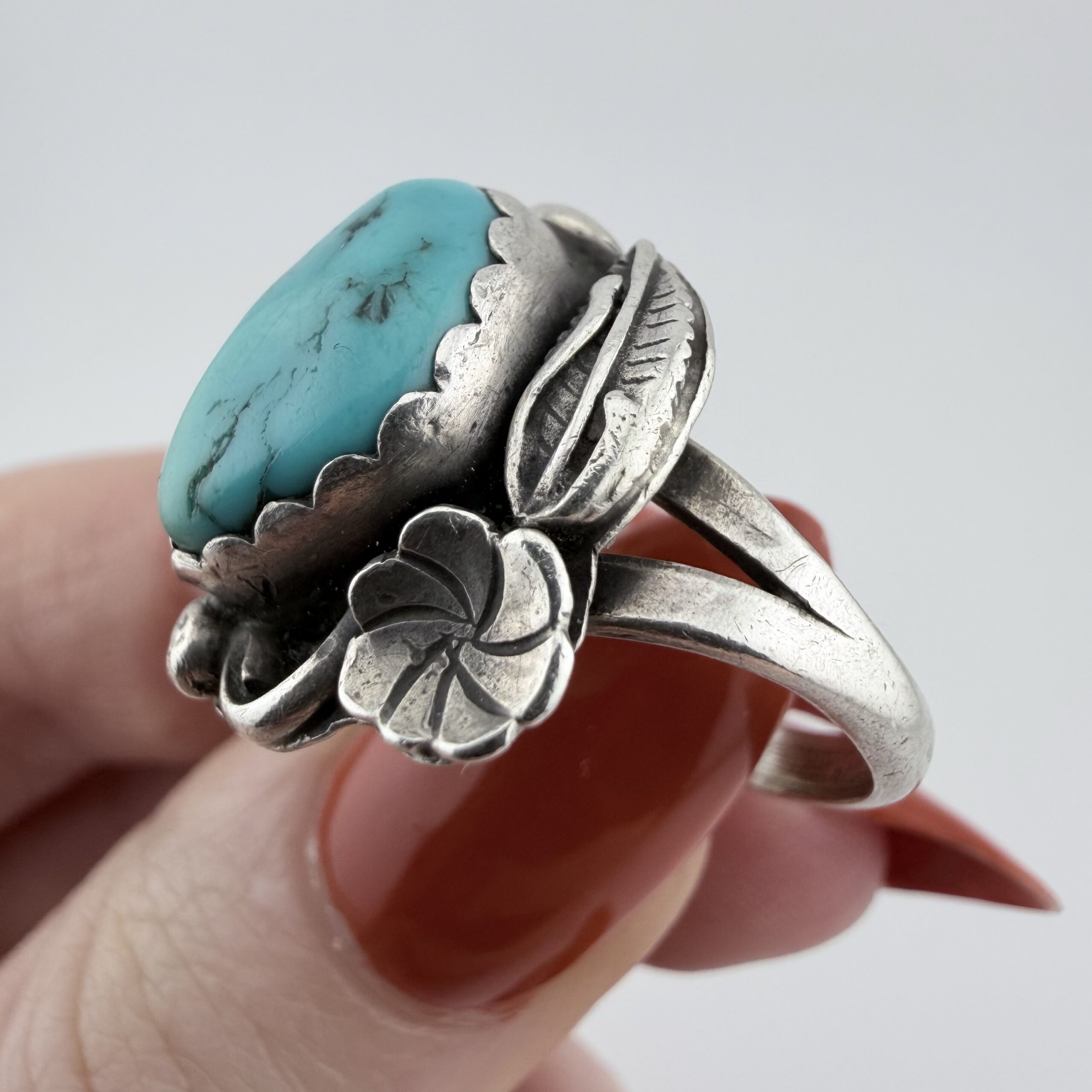 Vintage Native American Sterling Silver and Turquoise Ring - Image 3