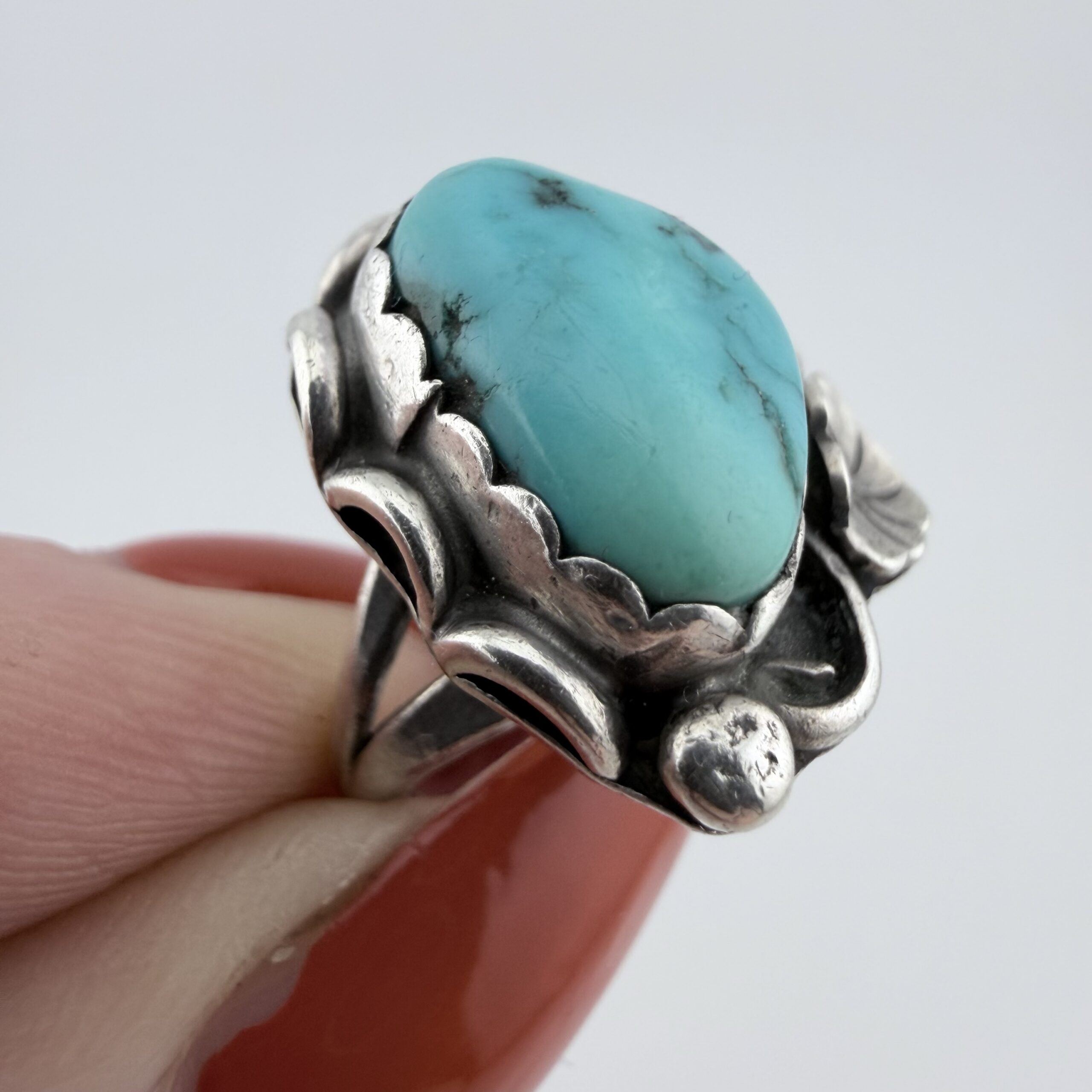 Vintage Native American Sterling Silver and Turquoise Ring - Image 4
