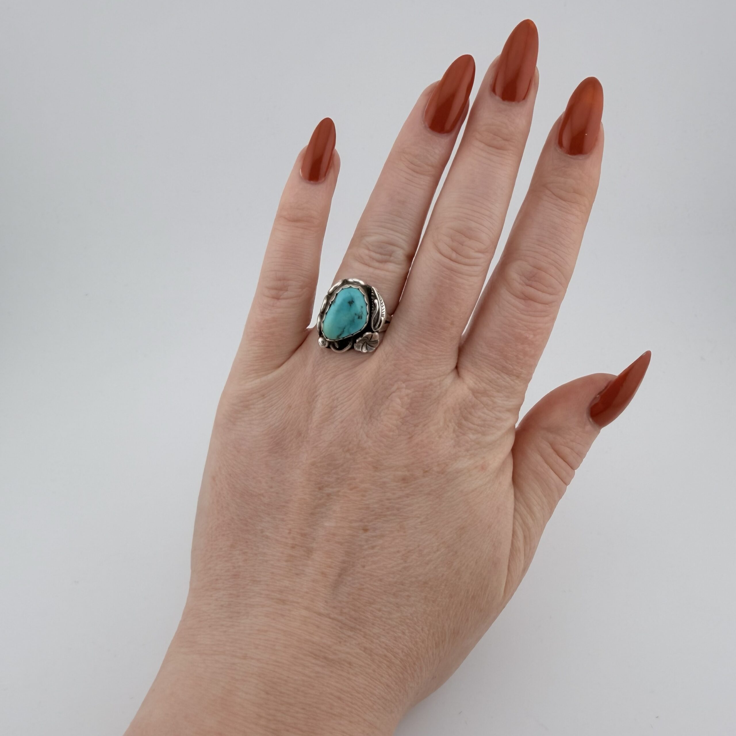 Vintage Native American Sterling Silver and Turquoise Ring - Image 8
