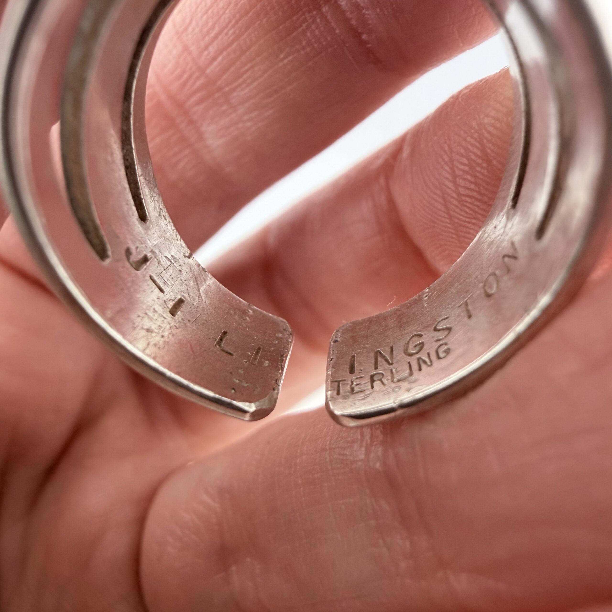 Jay and Irene Livingston Native American Sterling Silver Cardinal Bird Inlay Ring - Image 9
