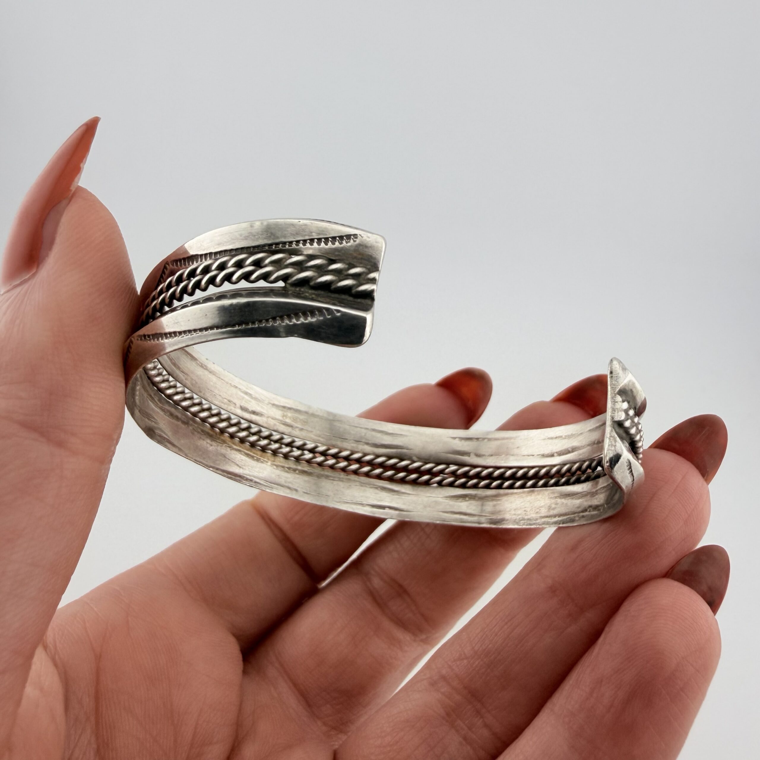 Vintage Native American Sterling Silver Cuff Bracelet - Image 4
